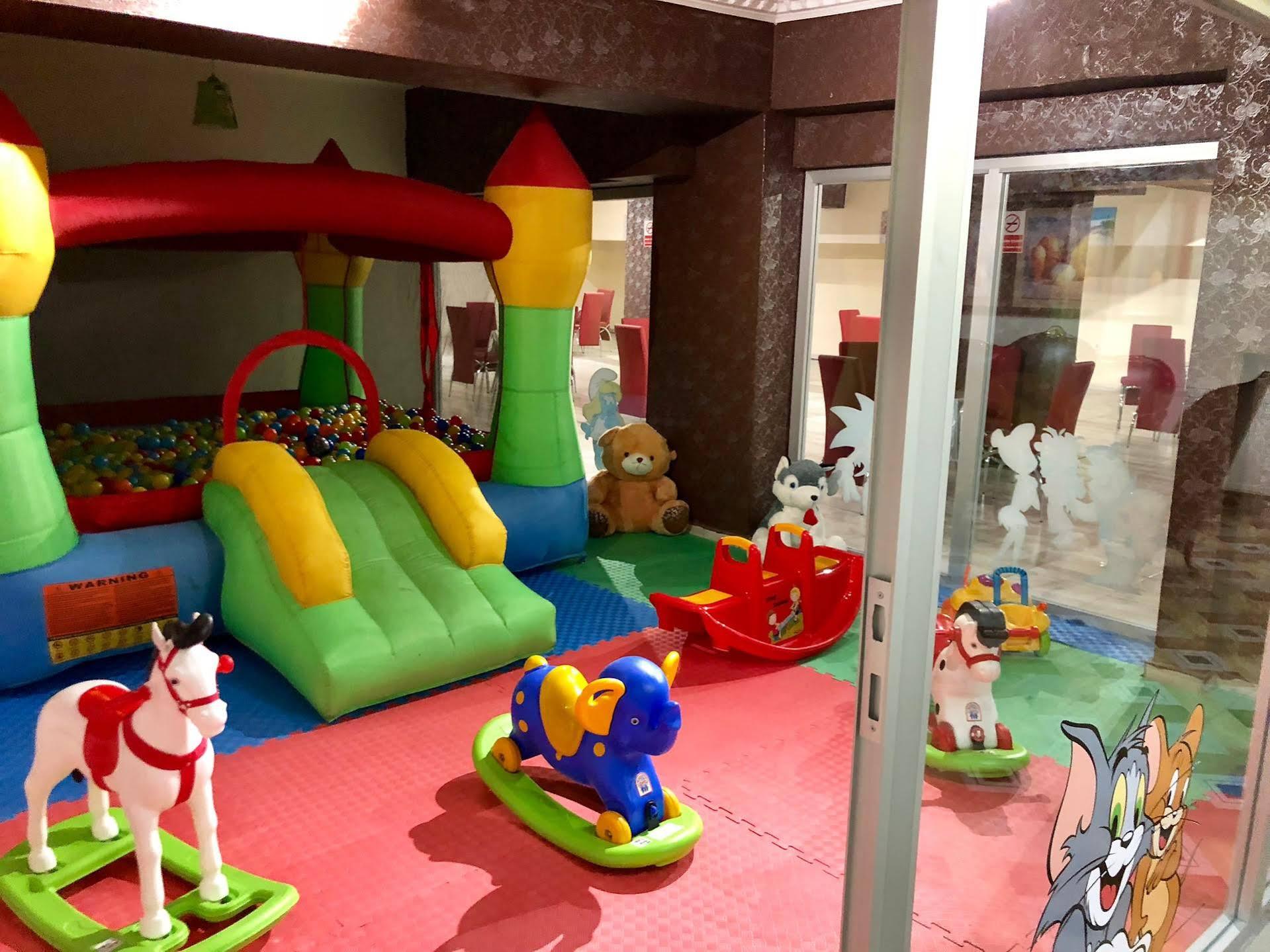 Hotel Fuat Wan Zewnętrze zdjęcie